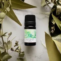みずみずしいハーブ香るデイタイムオイル《herb garden》｜天然精油・爽快な香り