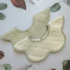 スタイ　ベビースタイ　よだれかけ　防水　360度　新品　女の子　男の子　まとめ売り　ガーゼ　花型　赤ちゃん　回転　くるくるスタイ　お食事エプロン　エプロン　もくもくスタイ　ビブ　シンプル　ベビー　ベビー用品　フリル　よだれカバー　2枚セット　グリーン　2B