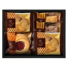 夏の贈り物お中元 アンドスイーツセレクション セット内容/ナッツとチョコのざっくりクッキー×2、ロシアケーキ（ブルーベリーサン）･スクエアパイ（プレーン･ショコラ）×各1