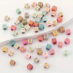 No.575 アルファベットビーズ キューブ 100個セット パステルカラー ゴールド文字