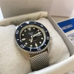 【美品】セイコー ５スポーツ SBSA017 SKX series 黒文字盤 メッシュベルト 128162 ★