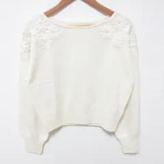 美品 25SS La boutique BonBon ラブティックボンボン お花刺繍クロップドニット セーター サイズF アイボリー レディース 古着 中古 USED