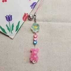 くまちゃんとお花とハートが可愛いストラップキーホルダー