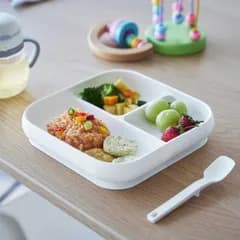 新品 送料無料 山崎実業 ベビー食器 tower タワー 吸盤付きシリコーンベビーフードトレー 10049 ホワイト｜沖縄発送不可【SPORTUS】