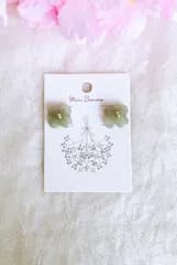 小さなクローバーのお花耳飾り(green)