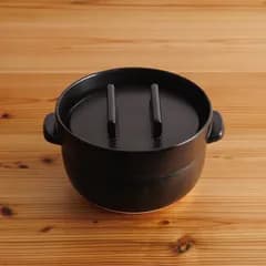 【黒】かもしか道具店 ごはんの鍋 3合(ご飯鍋 ごはん鍋 炊飯 鍋 土鍋 炊飯鍋 おしゃれ 3合 3合分 3合用 土鍋ご飯 土鍋ごはん ガス ガス対応 ガスコンロ用 米 お米 ごはん ごはん炊き 蒸気 白 黒 食卓)