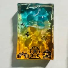 【再販】水面に映る夕暮れの遊園地と飛行機雲　オブジェ　レジンアート
