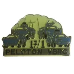 ピンズ ピンバッジ ピンバッチ フランス 憲兵隊 装甲車 留め具付き レトロ 管理番号 pins-4180